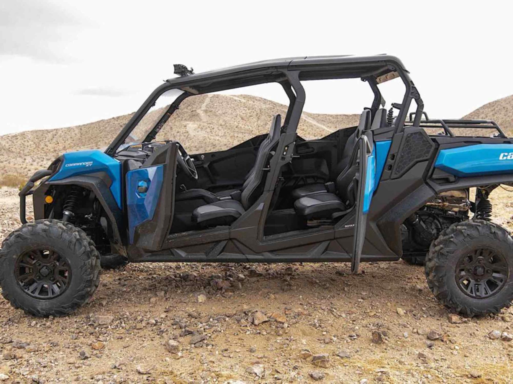 doors on the Can-Am 2021 Commander Max XT 1000R